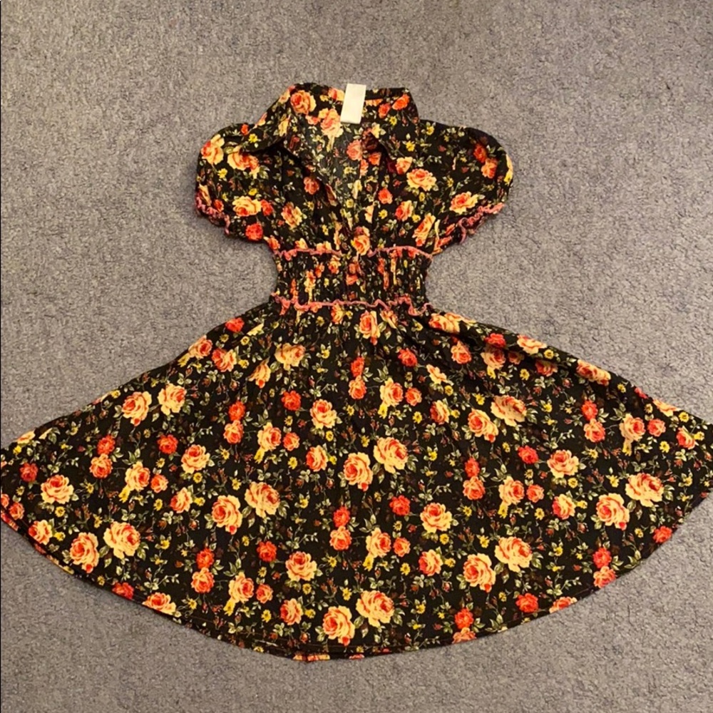 Retro-style floral dress